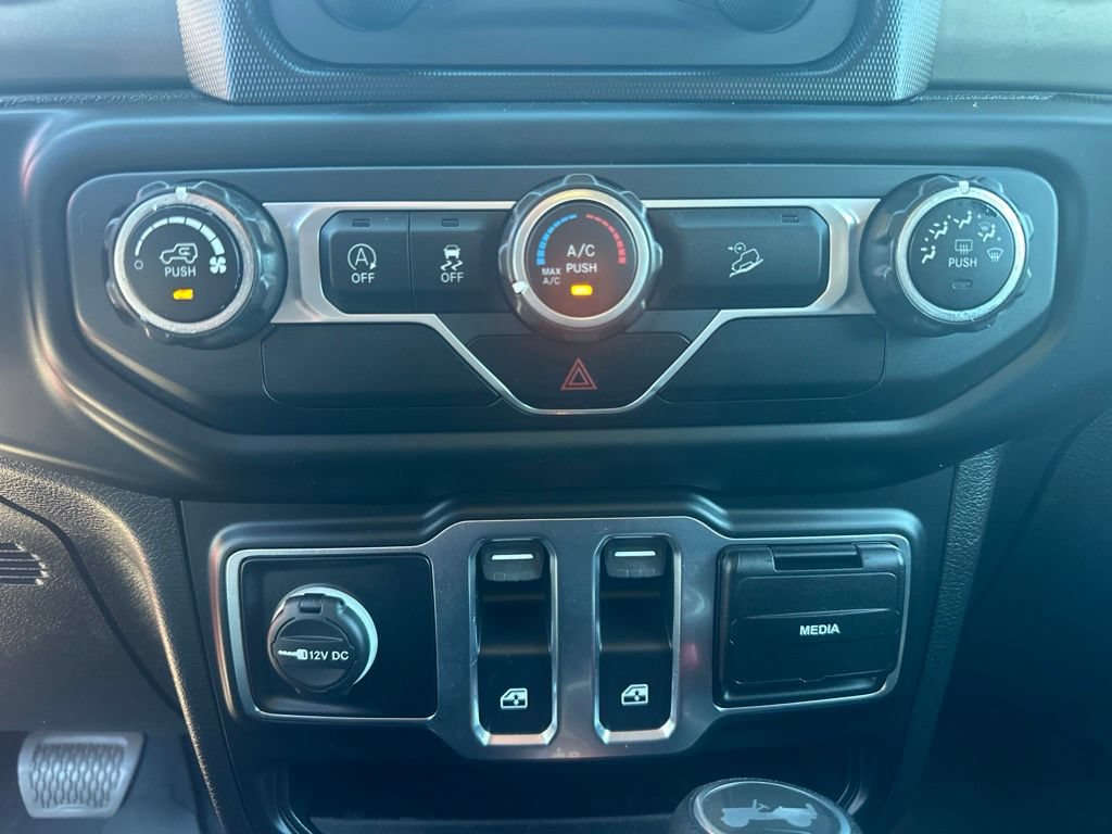 Used 2020 Jeep Wrangler Sport AWD/4WD image 19