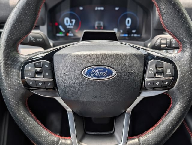Used 2025 Ford Explorer ST-Line AWD/4WD image 30