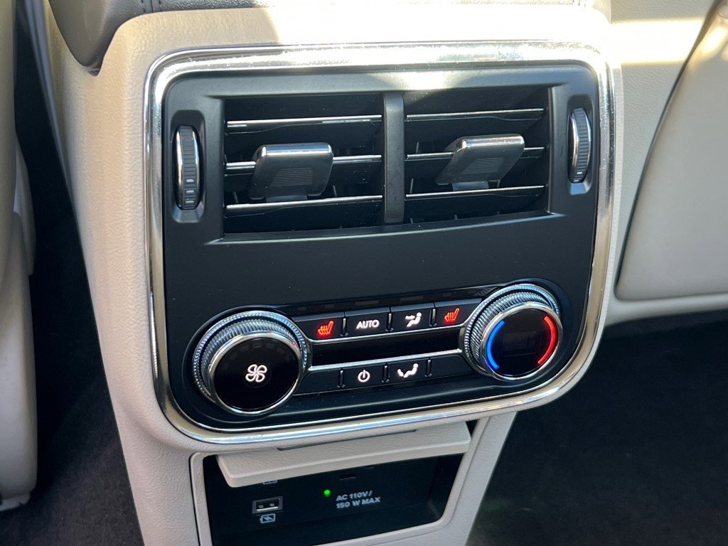 Used 2019 Lincoln Continental Reserve image 25