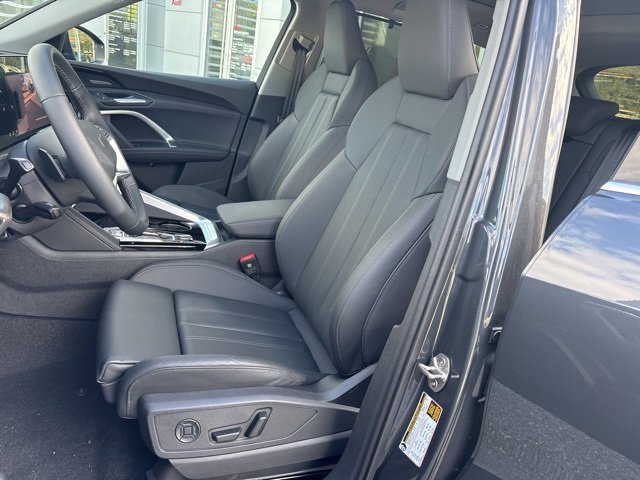 New 2025 Audi Q5 Prestige image 9
