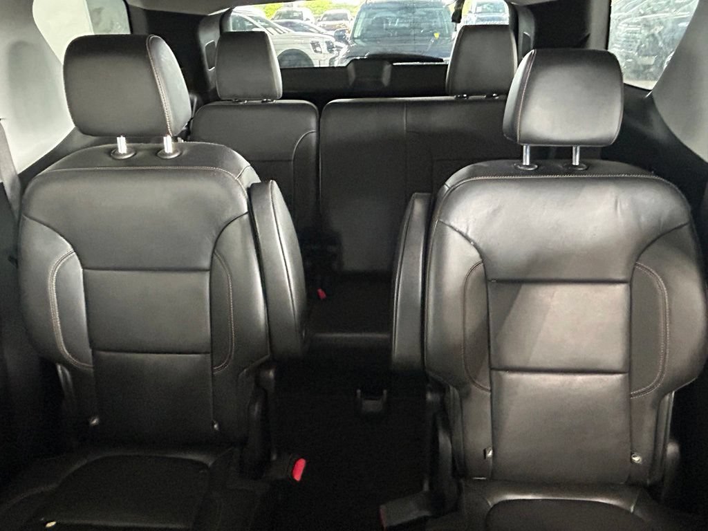 Used 2019 Chevrolet Traverse LT FWD image 13