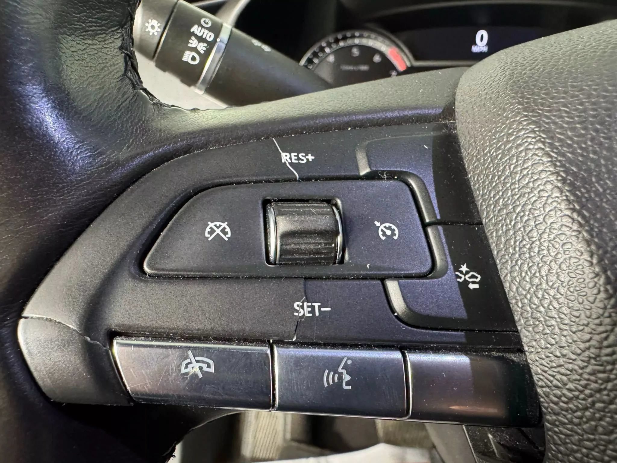Used 2021 Cadillac XT4 Premium Luxury AWD/4WD image 16