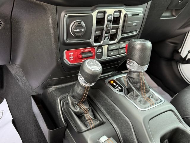 Used 2023 Jeep Gladiator Mojave w/ Cold Weather Group AWD/4WD image 24