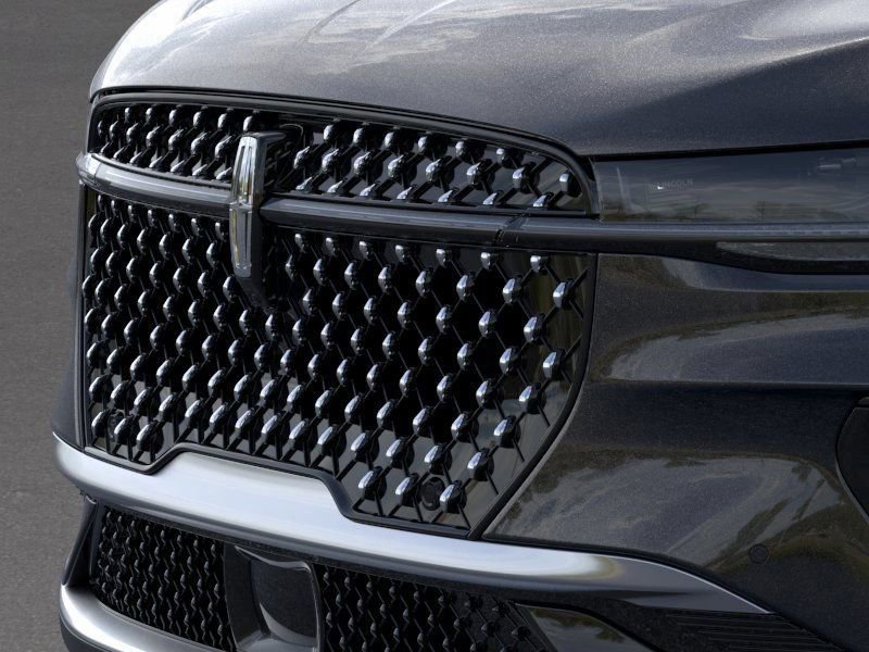 New 2026 Lincoln Nautilus Premier image 17