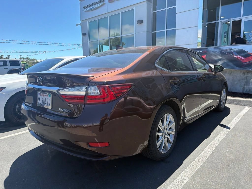 Used 2017 Lexus ES 300h w/ Navigation System Package FWD image 6