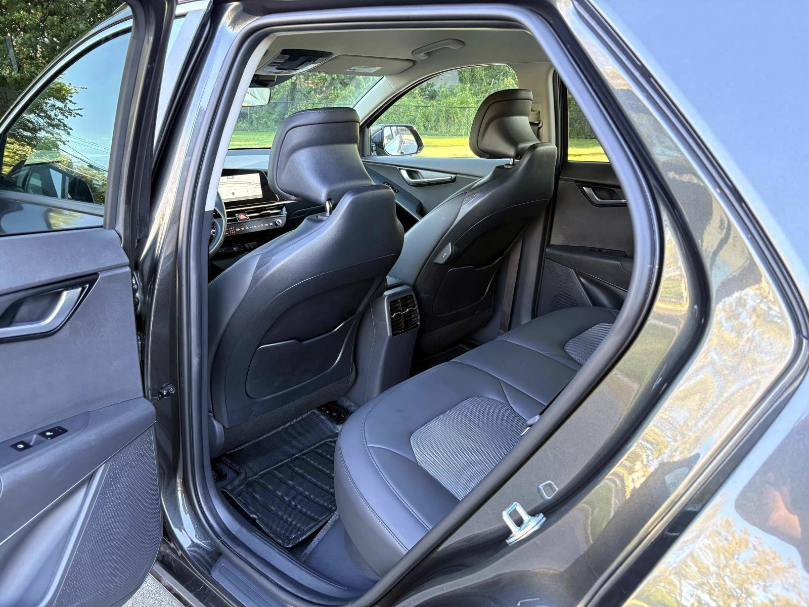 Certified 2025 Kia Niro Wind w/ Wind Preserve Package FWD image 27