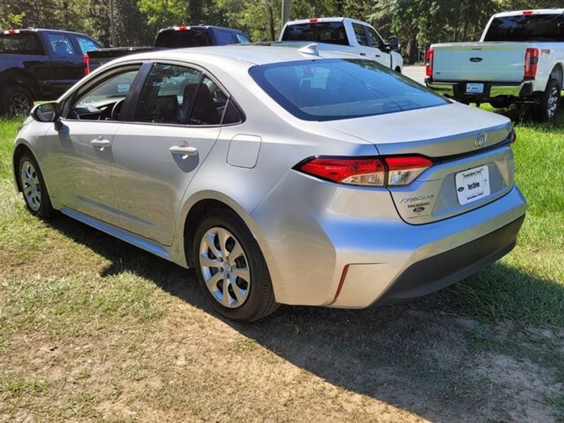 Used 2025 Toyota Corolla LE image 5
