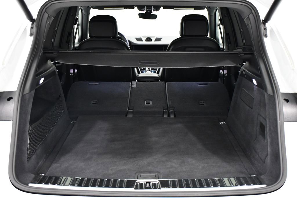 Used 2023 Porsche Cayenne AWD/4WD image 23