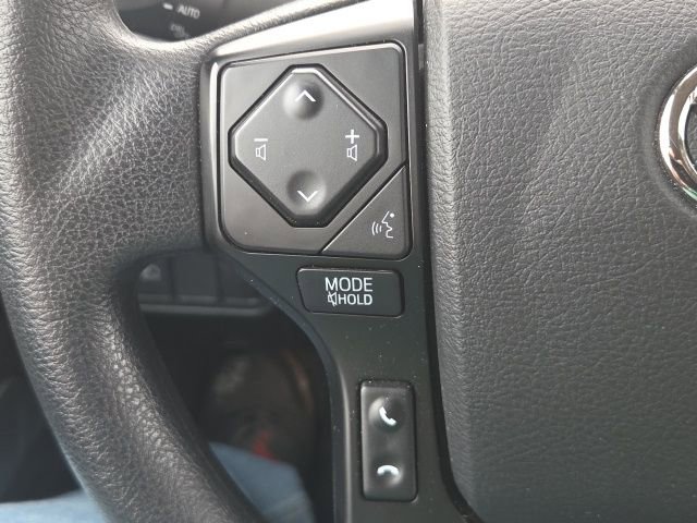 Used 2022 Toyota Tacoma SR image 32