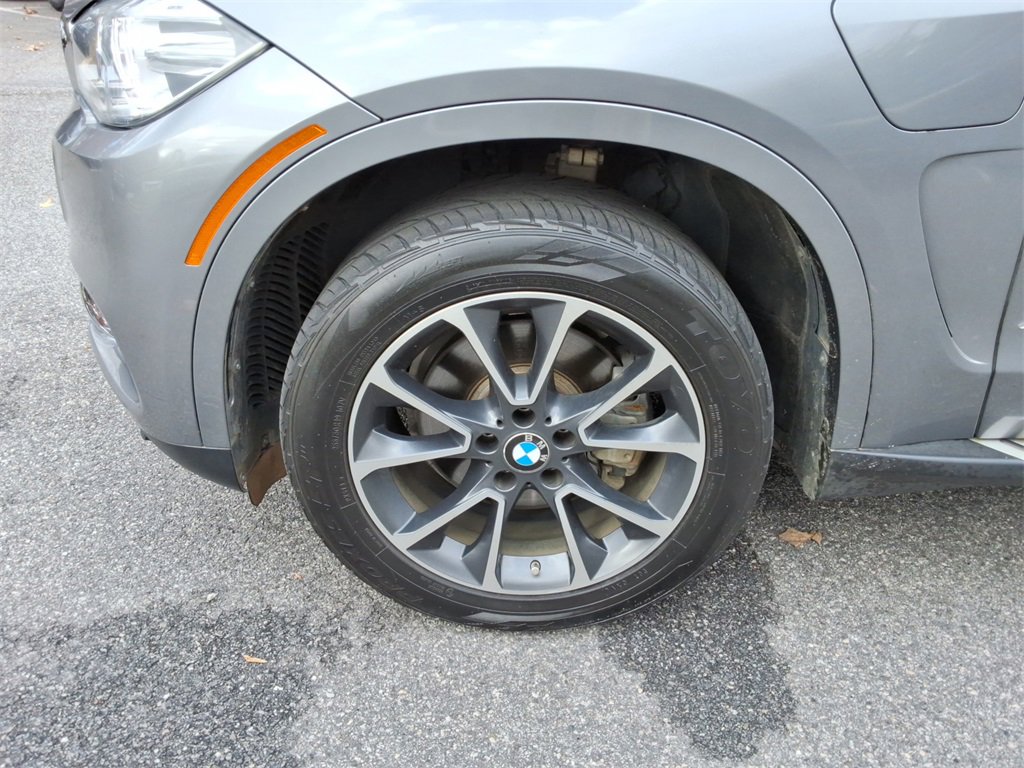 Used 2017 BMW X5 xDrive40e image 10