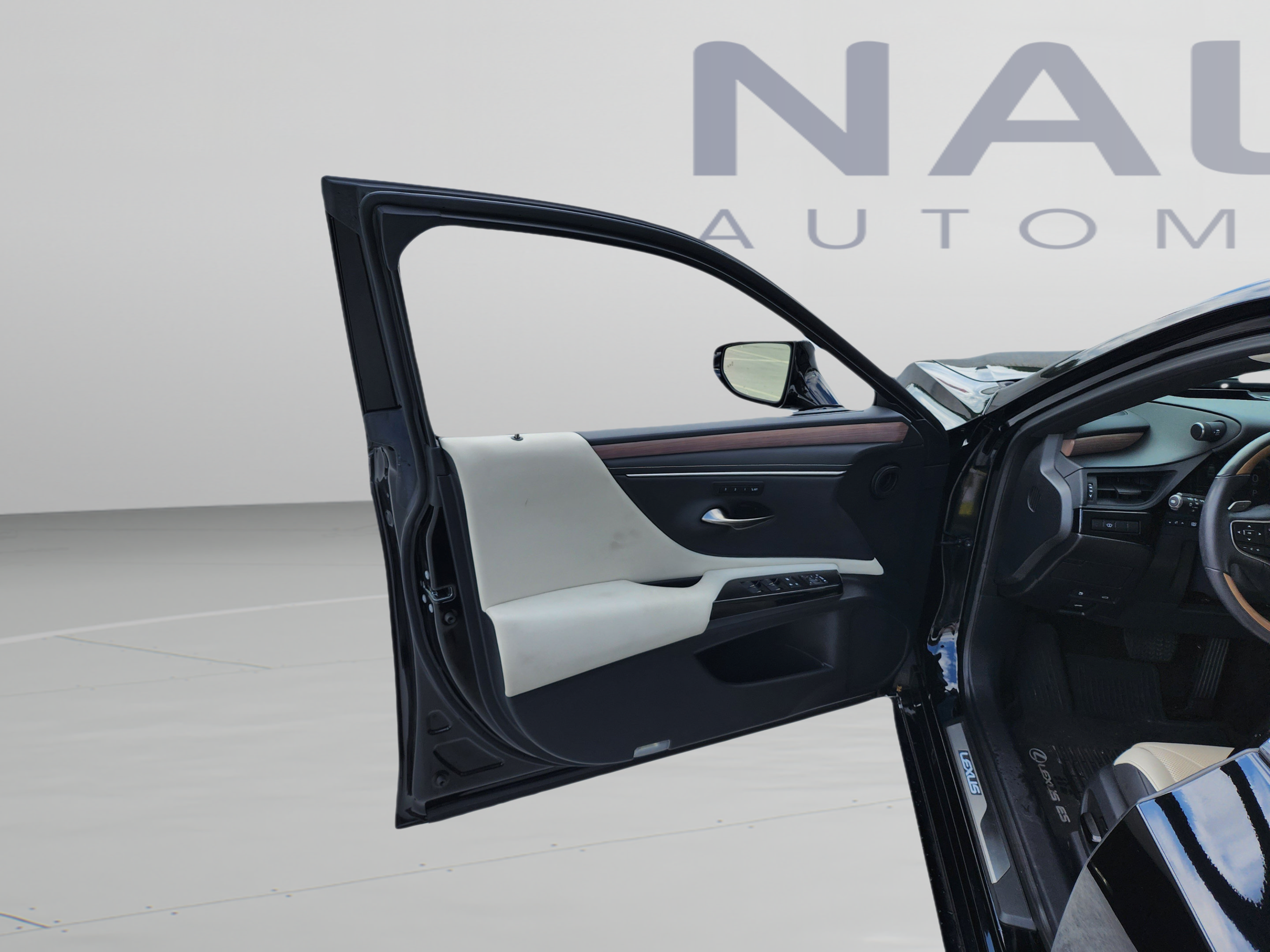 Certified 2024 Lexus ES 350 w/ Technology Package FWD image 9