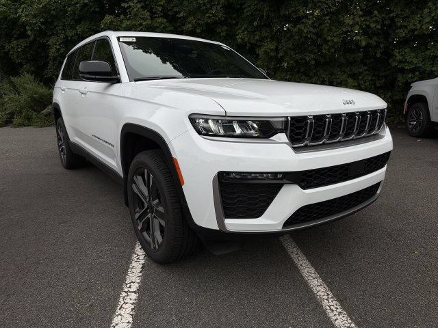 New 2027 Jeep Grand Cherokee L Limited AWD/4WD image 2