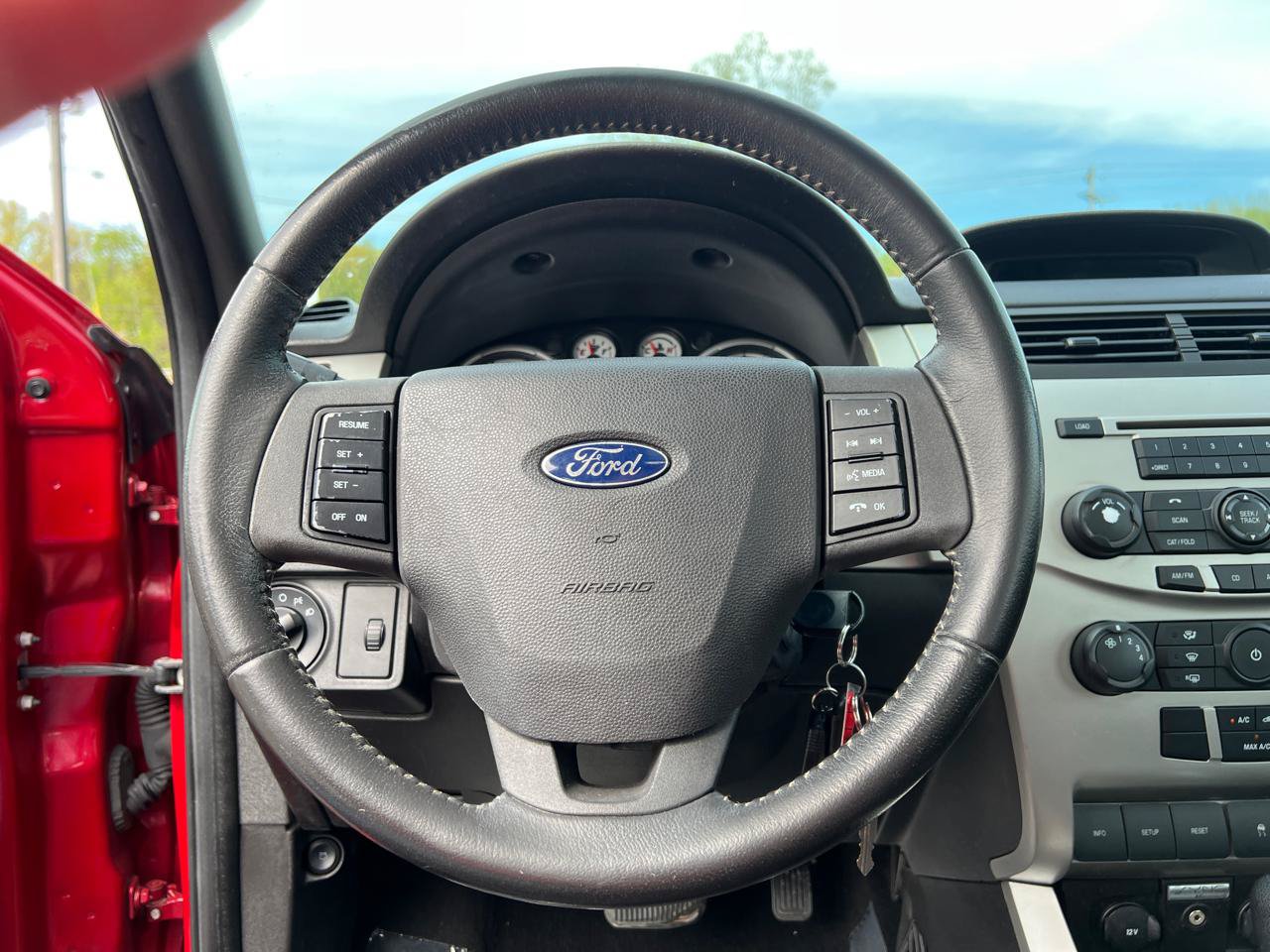 Used 2011 Ford Focus SES w/ 401A Rapid Spec Order Code FWD image 18