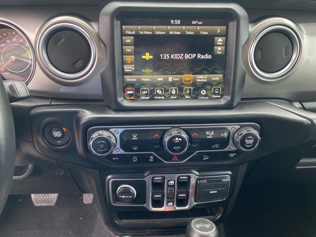 Used 2020 Jeep Wrangler Unlimited Sahara w/ Uconnect 4C Nav & Sound Group image 11