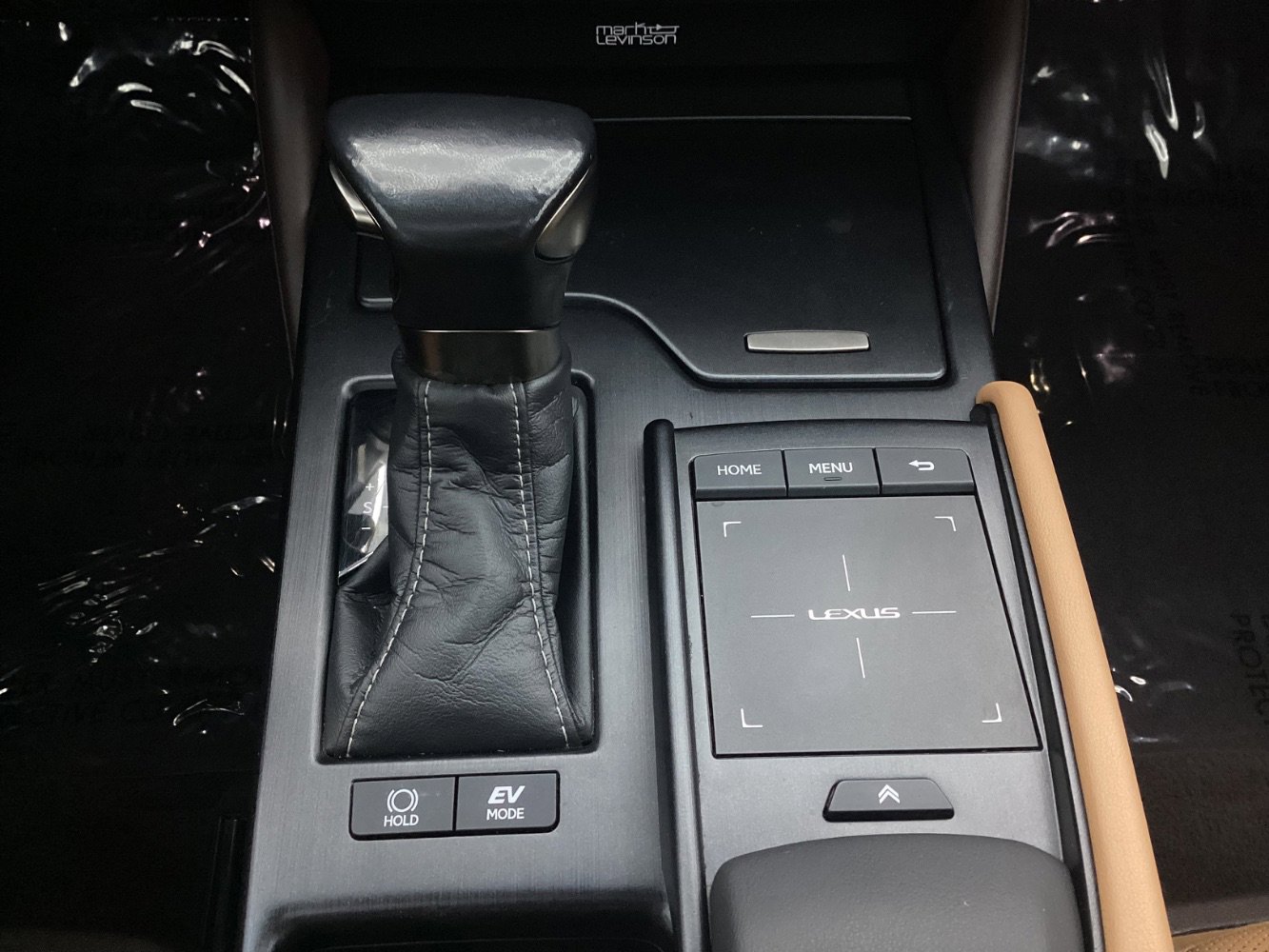 Used 2020 Lexus ES 300h w/ Premium Package image 36