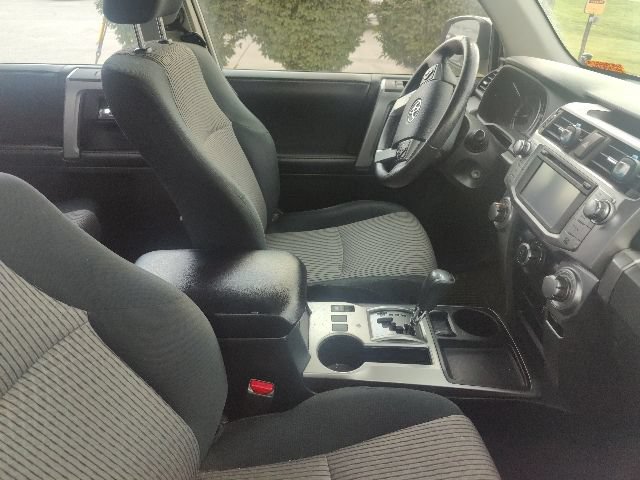 Used 2019 Toyota 4Runner SR5 RWD image 21