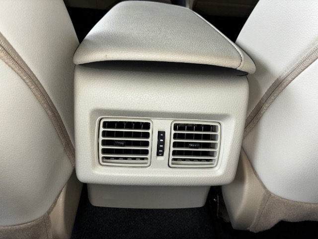 Used 2022 Toyota Camry XLE FWD image 26