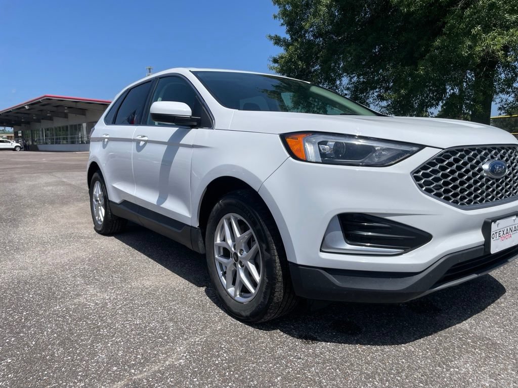 Used 2023 Ford Edge SEL AWD/4WD image 9