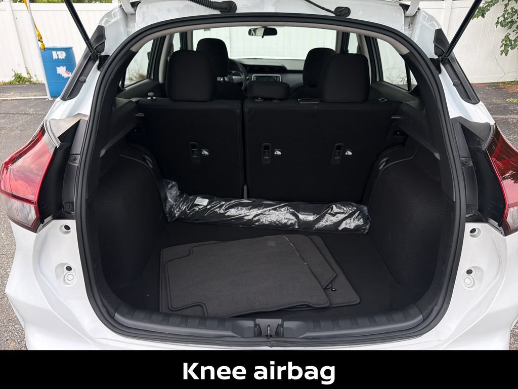 Certified 2025 Nissan Kicks Play S FWD image 24
