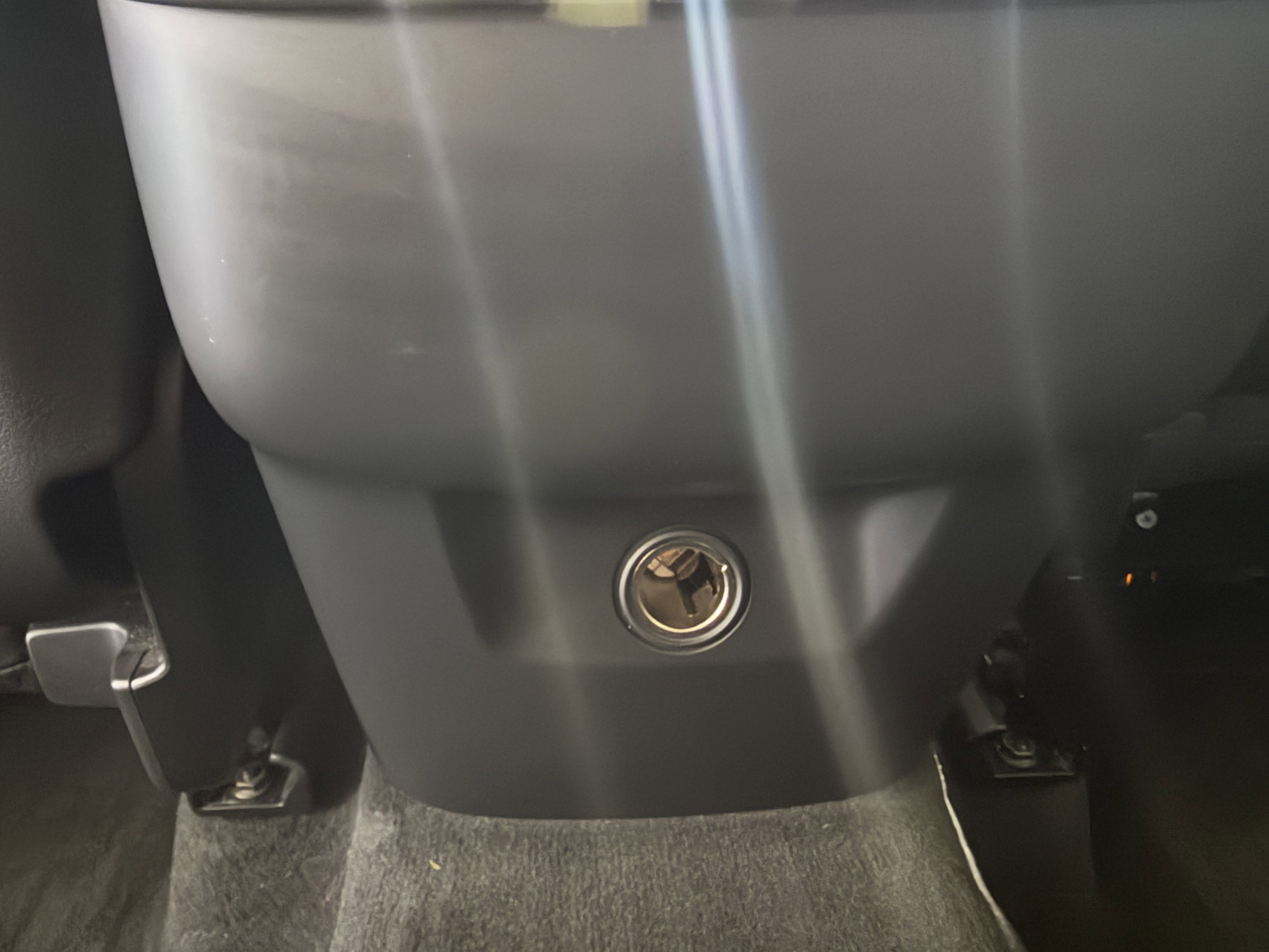 Used 2019 Volvo XC60 T5 Momentum w/ Multimedia Package image 27