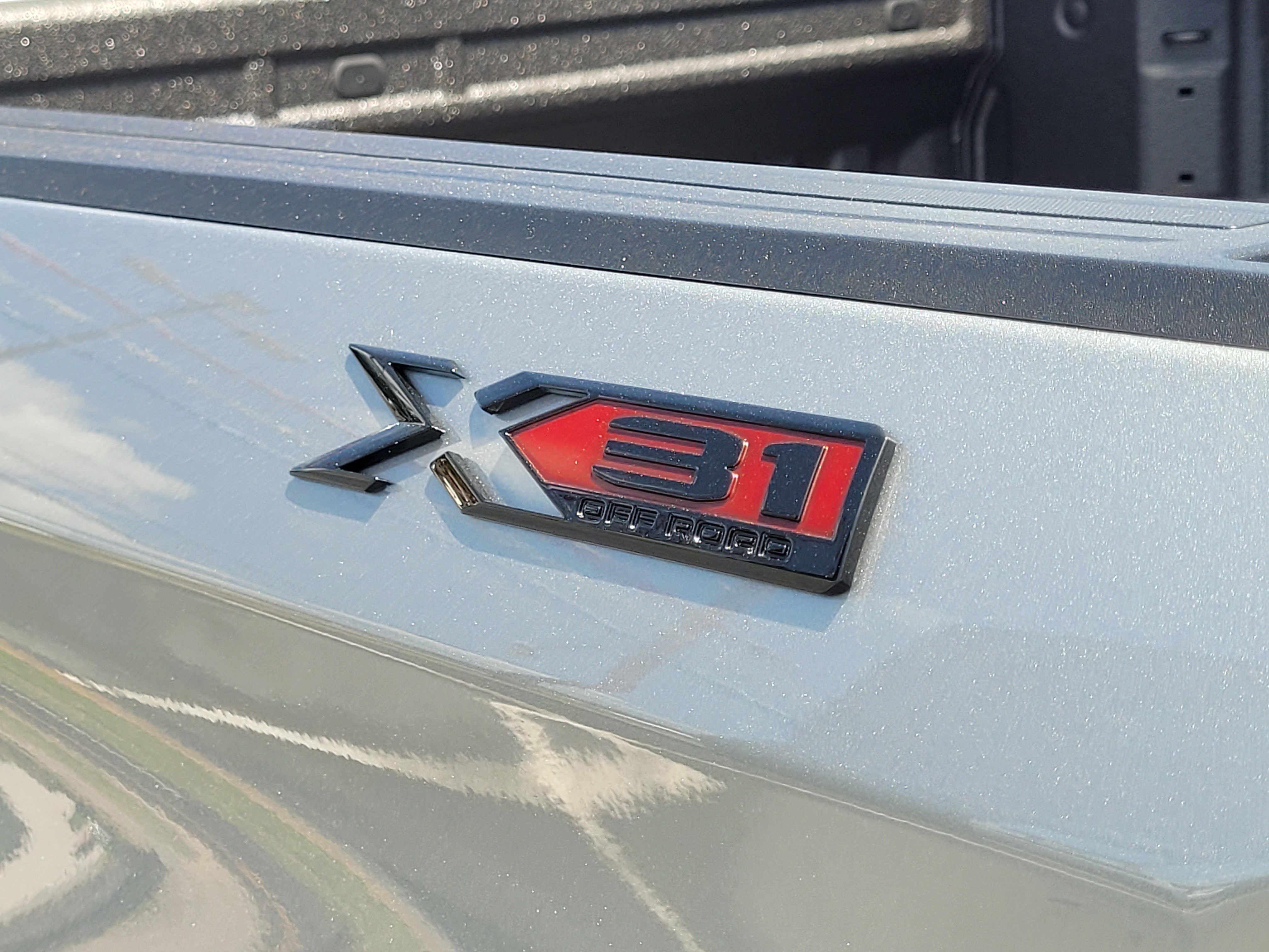 New 2026 GMC Sierra 1500 Elevation w/ Elevation Premium Package AWD/4WD image 8