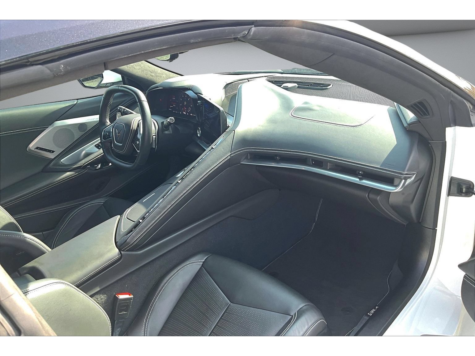 Used 2022 Chevrolet Corvette Stingray Premium Conv w/ Z51 Performance Package RWD image 40