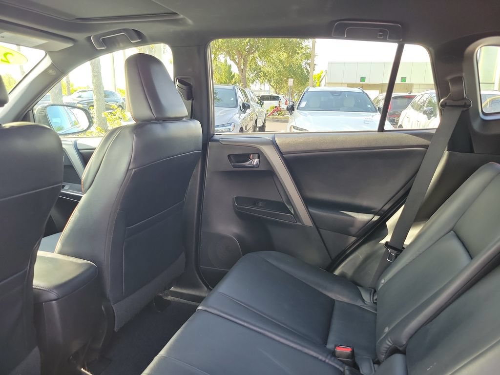 Used 2017 Toyota RAV4 SE FWD image 9