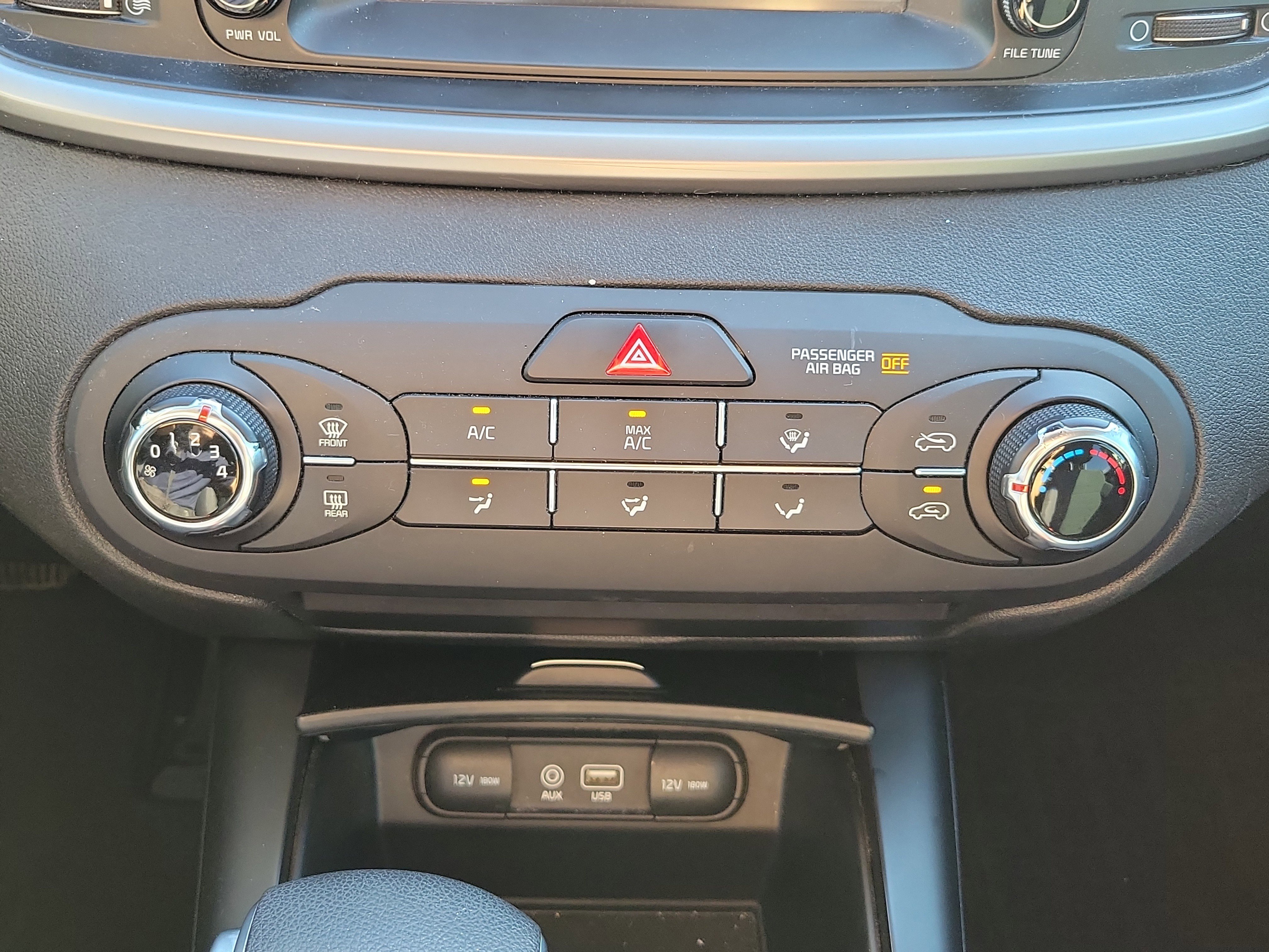 Used 2020 Kia Sorento AWD V6 image 33