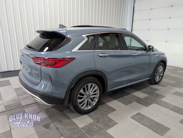 Used 2023 INFINITI QX50 Luxe AWD/4WD image 4