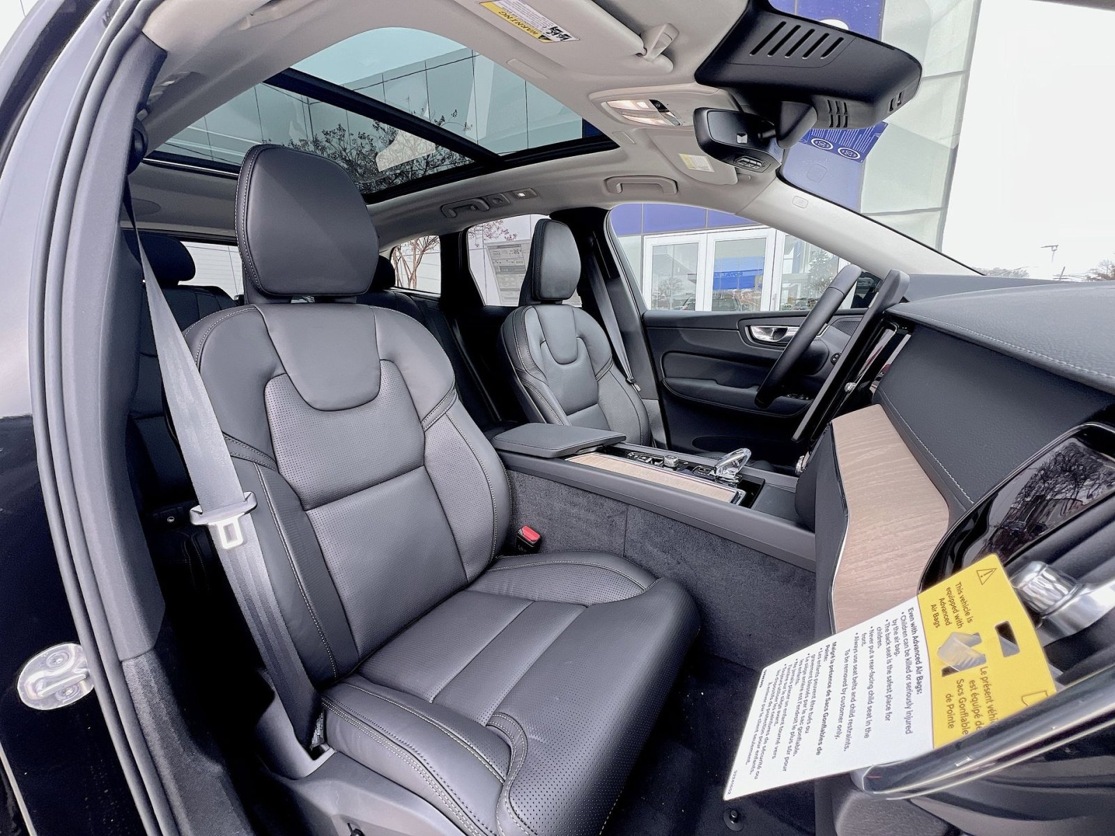 New 2026 Volvo XC60 B5 Ultra w/ Protection Package Premier image 26