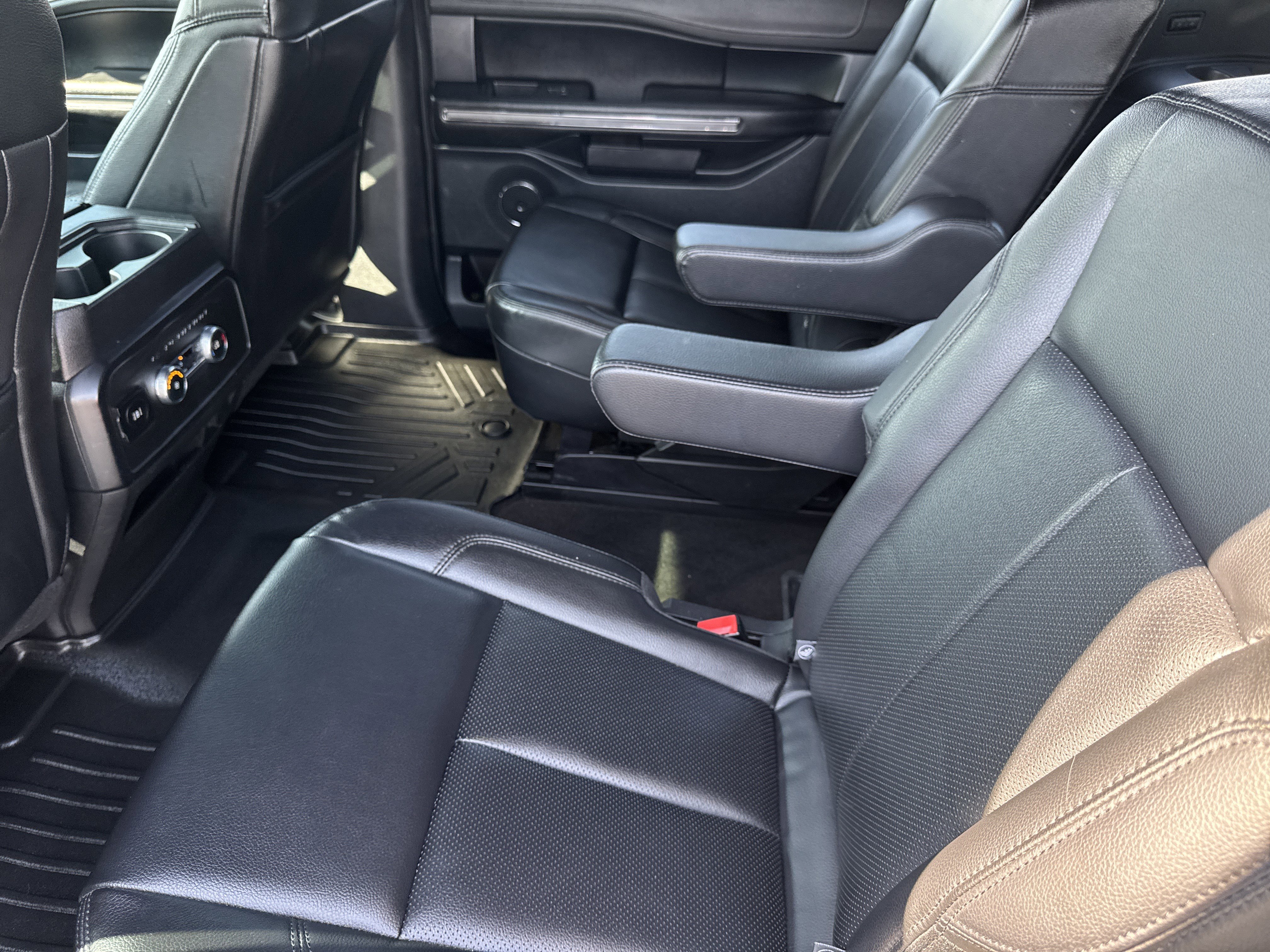 Certified 2021 Ford Expedition Max XLT image 24