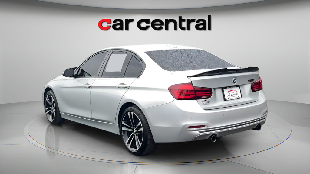 Used 2018 BMW 340i xDrive Sedan w/ Premium Package AWD/4WD image 4