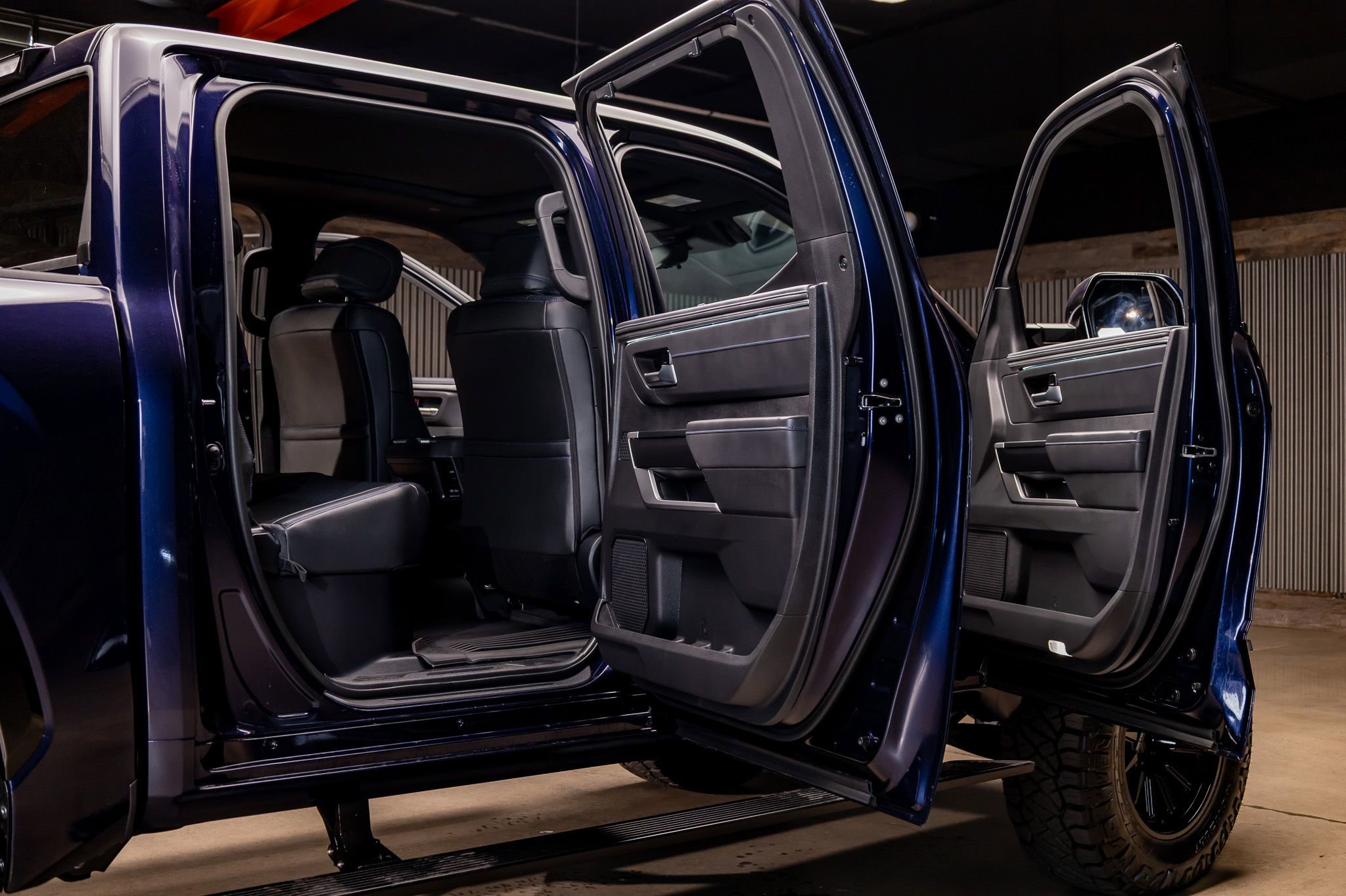 Used 2025 Toyota Tundra Platinum image 25