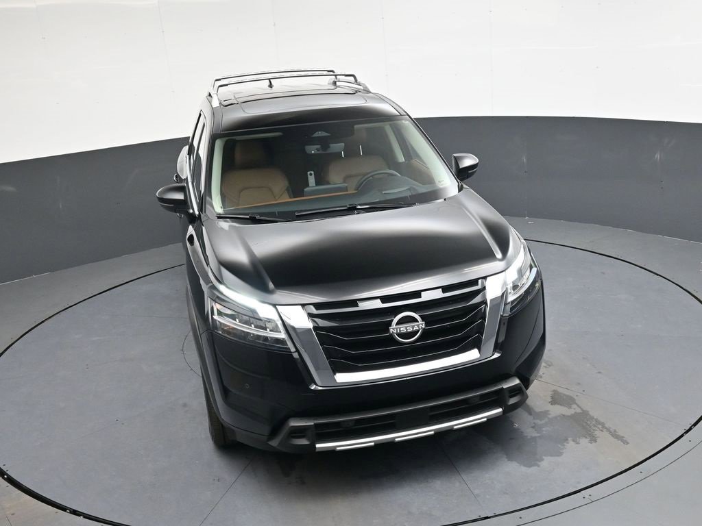 Used 2024 Nissan Pathfinder Platinum w/ Cargo Package image 31