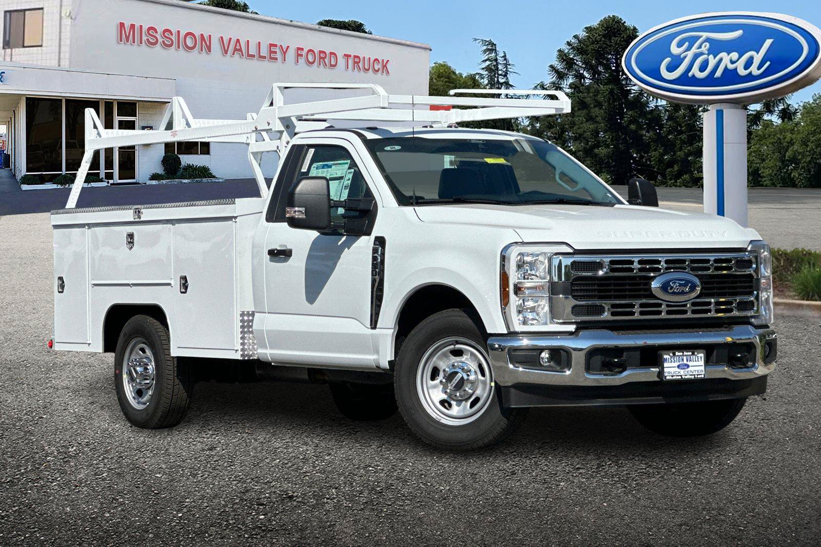 New 2025 Ford F350 XL w/ XL Chrome Package RWD image 2