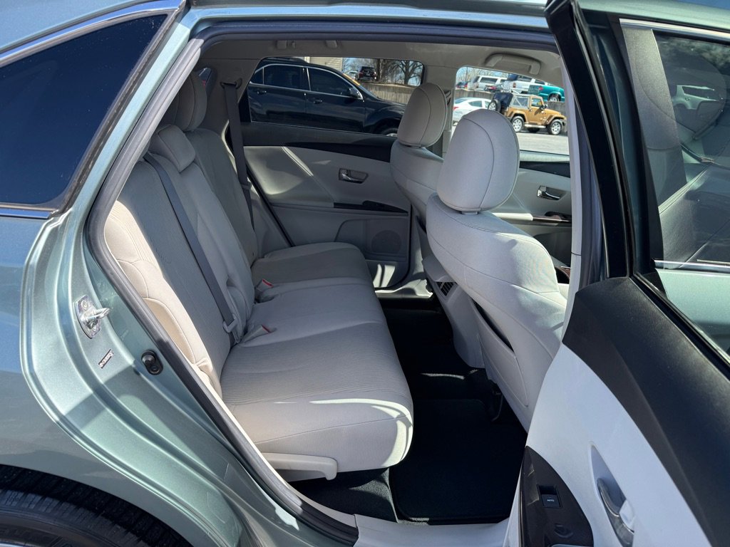Used 2011 Toyota Venza AWD image 12