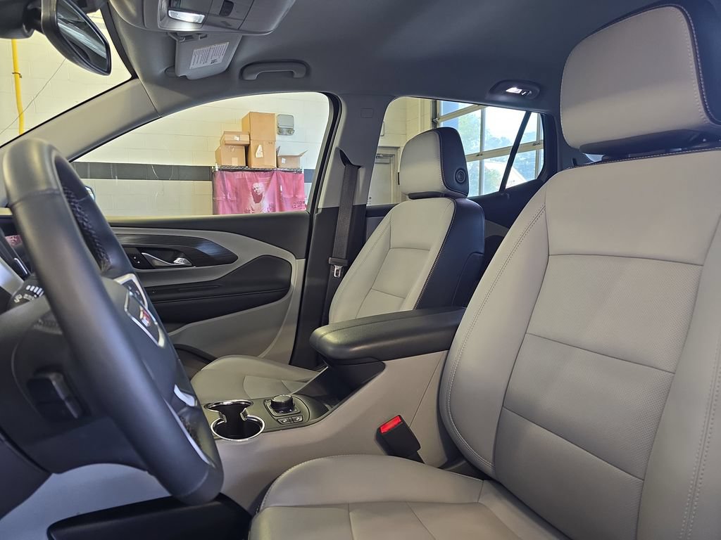 Used 2023 GMC Terrain SLT w/ Infotainment Package II FWD image 17
