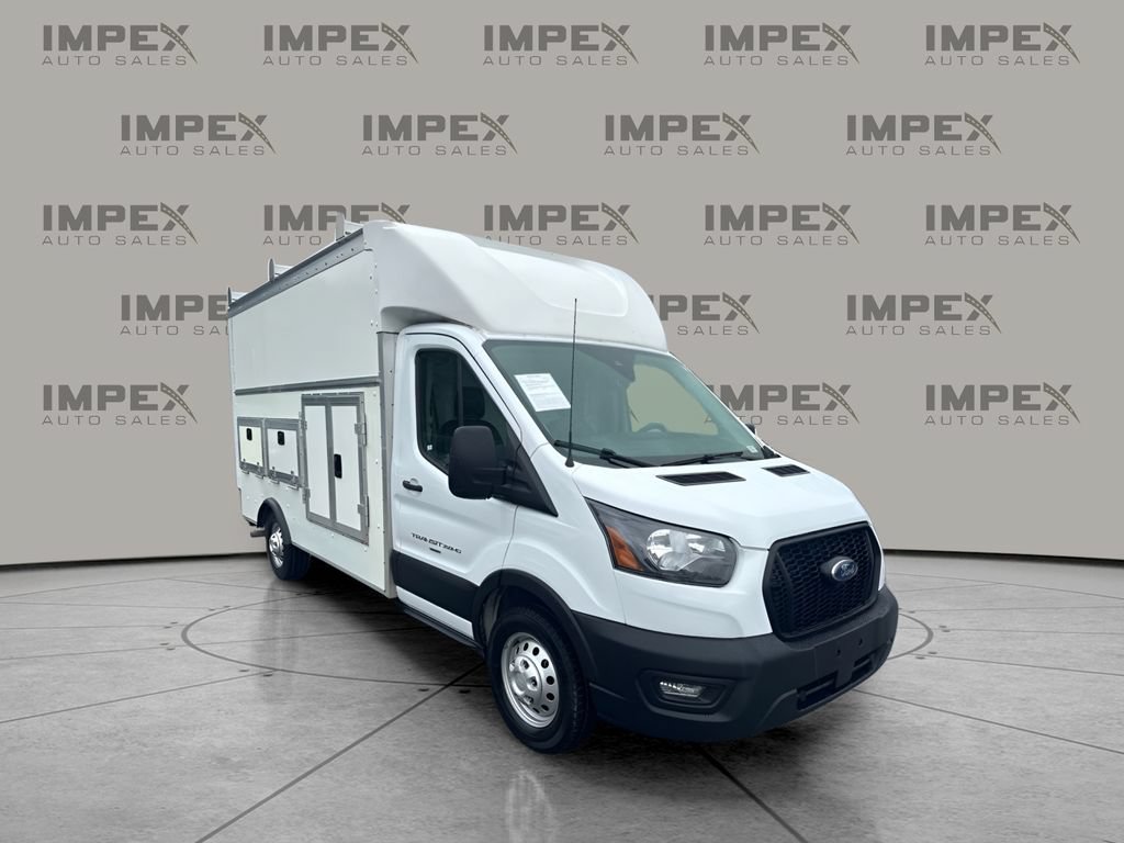 Used 2023 Ford Transit 350 RWD image 4