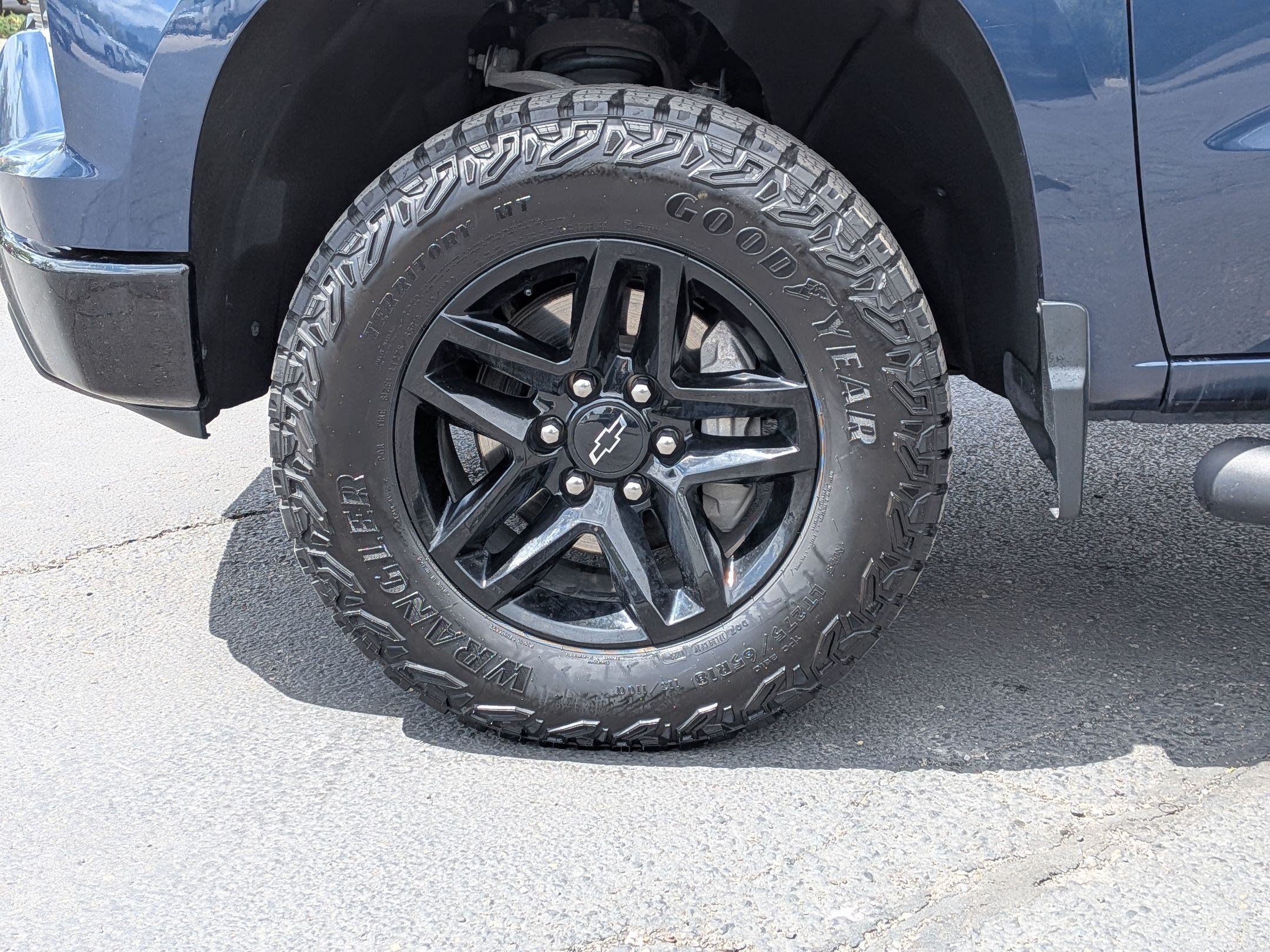Used 2023 Chevrolet Silverado 1500 LT Trail Boss AWD/4WD image 12