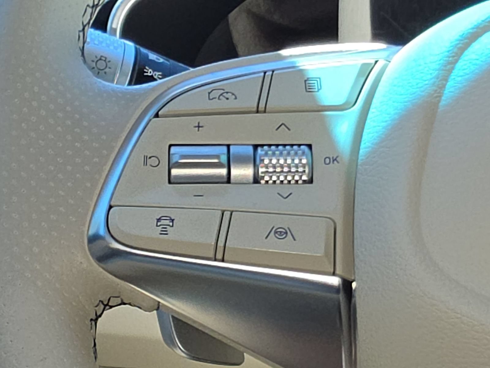 Certified 2026 Genesis G70 2.5T Prestige RWD image 28