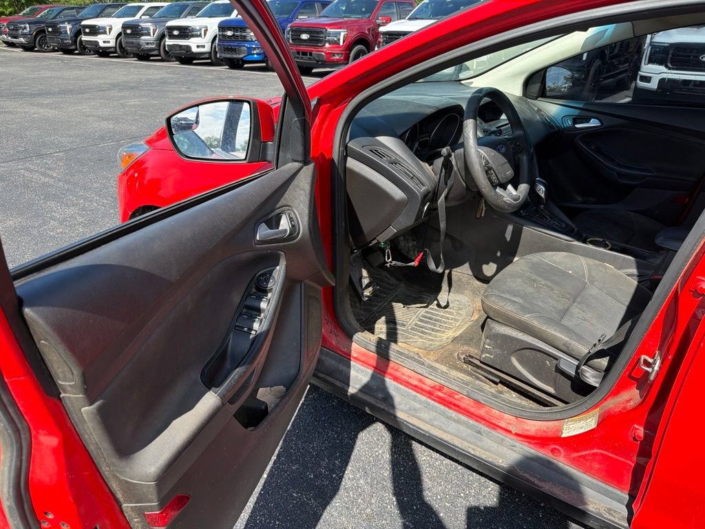 Used 2016 Ford Focus SE FWD image 6