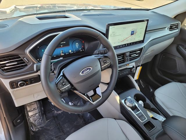 New 2025 Ford Escape SE w/ PHEV Premium Package FWD image 7