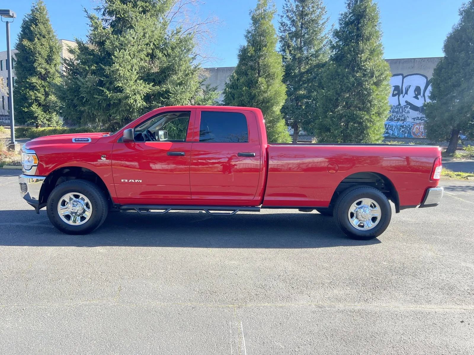 Used 2019 RAM 2500 Tradesman w/ Chrome Appearance Group image 2