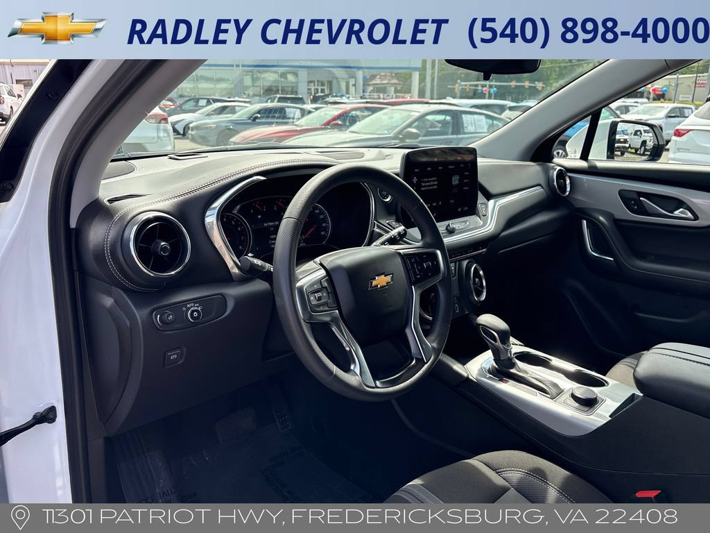 Certified 2025 Chevrolet Blazer LT FWD image 4