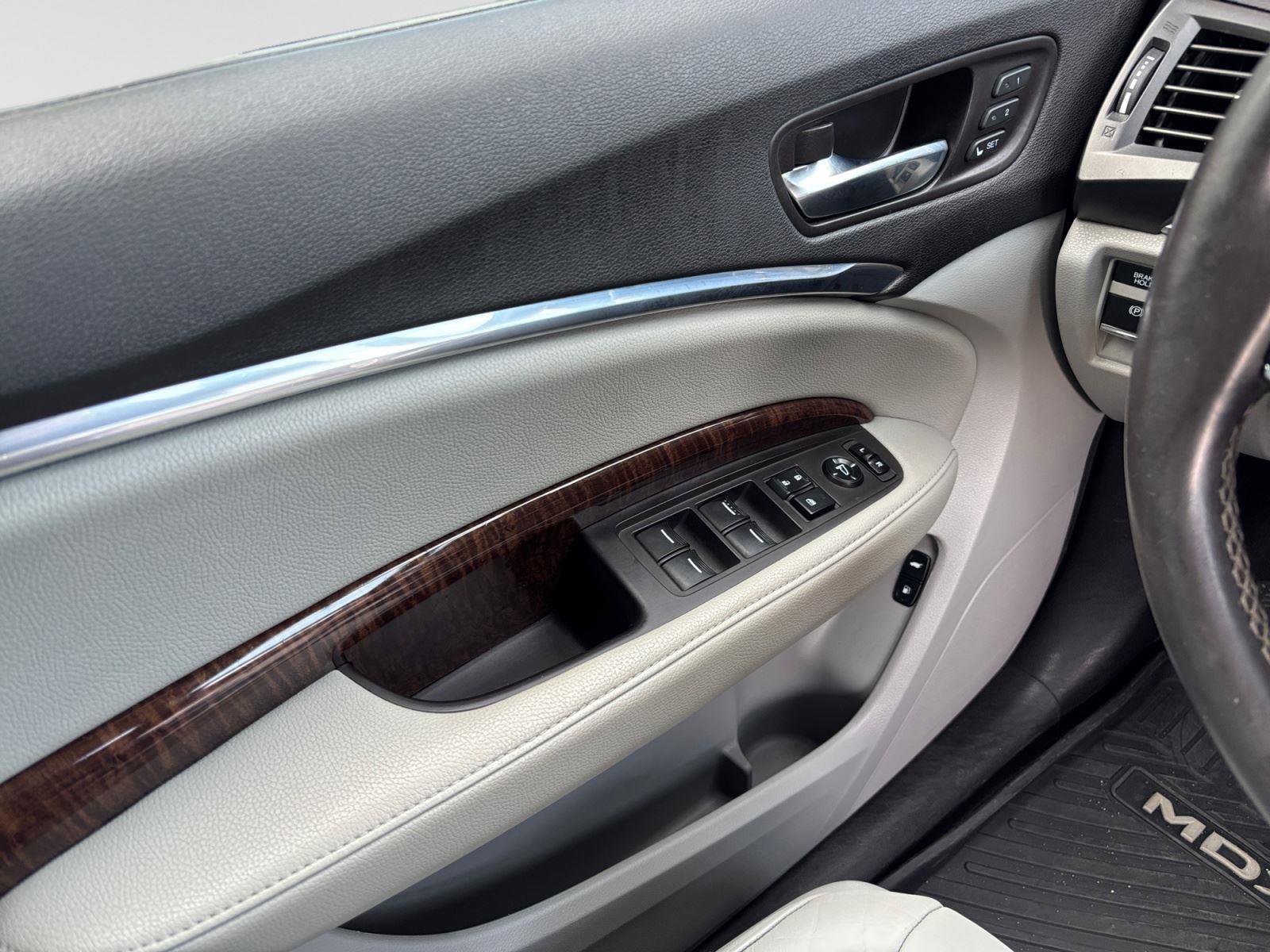 Used 2018 Acura MDX SH-AWD image 17