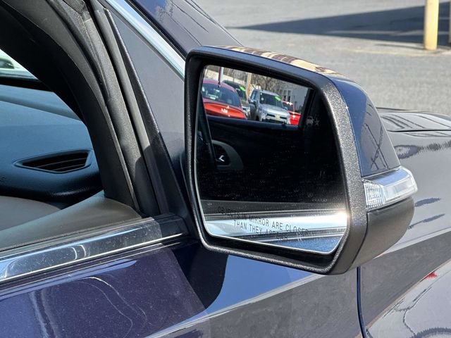 Used 2022 Chevrolet Traverse LT image 28