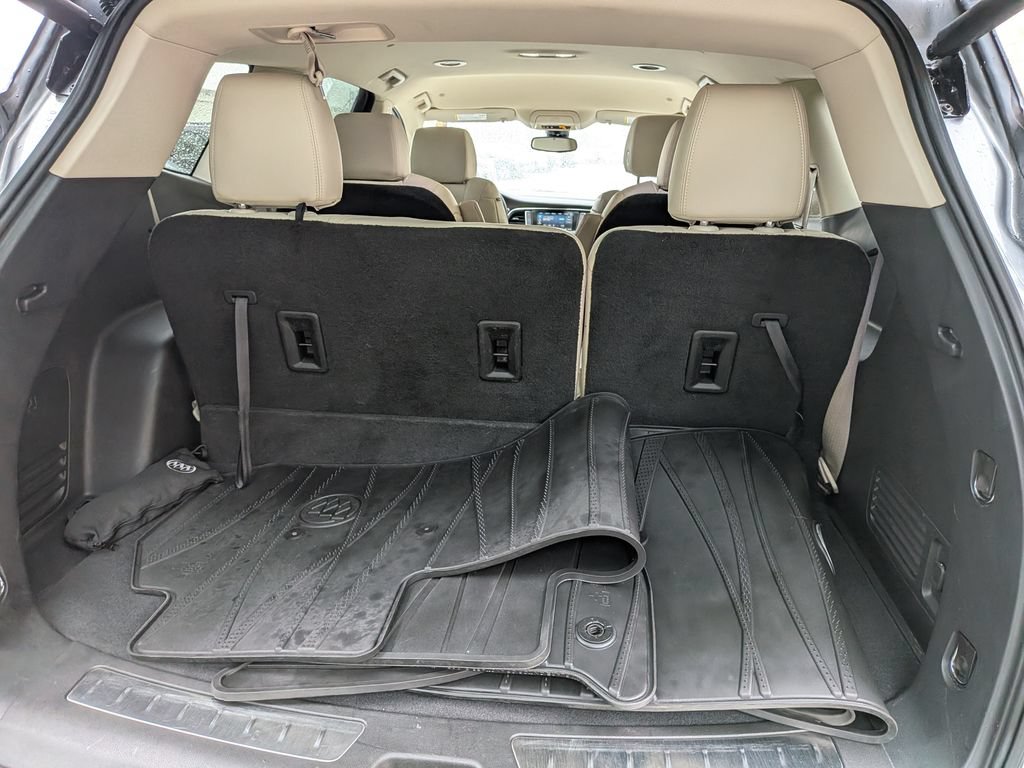 Used 2024 Buick Enclave Essence AWD/4WD image 38