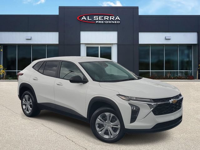 Certified 2025 Chevrolet Trax LS FWD image 1