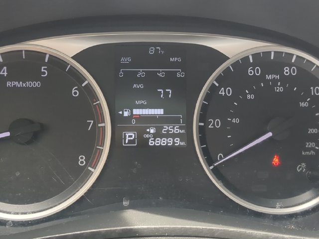 Used 2020 Nissan Versa S FWD image 32