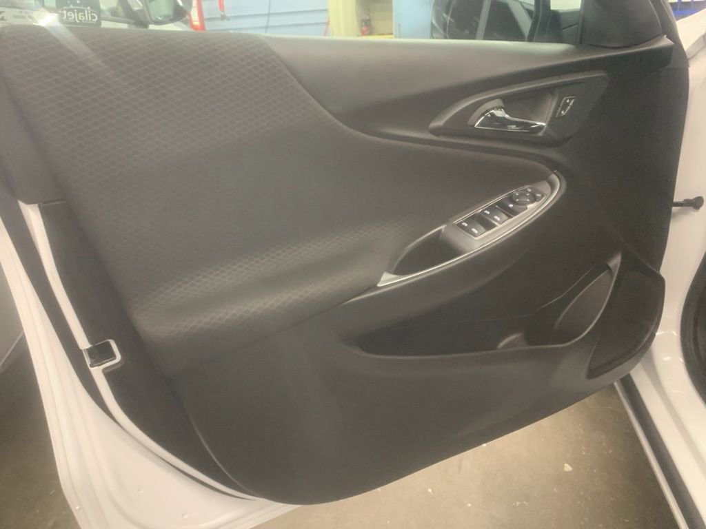 Used 2023 Chevrolet Malibu LT image 12